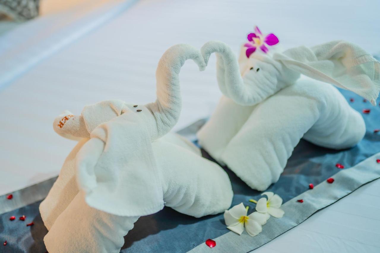 The Rubber Hotel Phuket Thalang Bagian luar foto