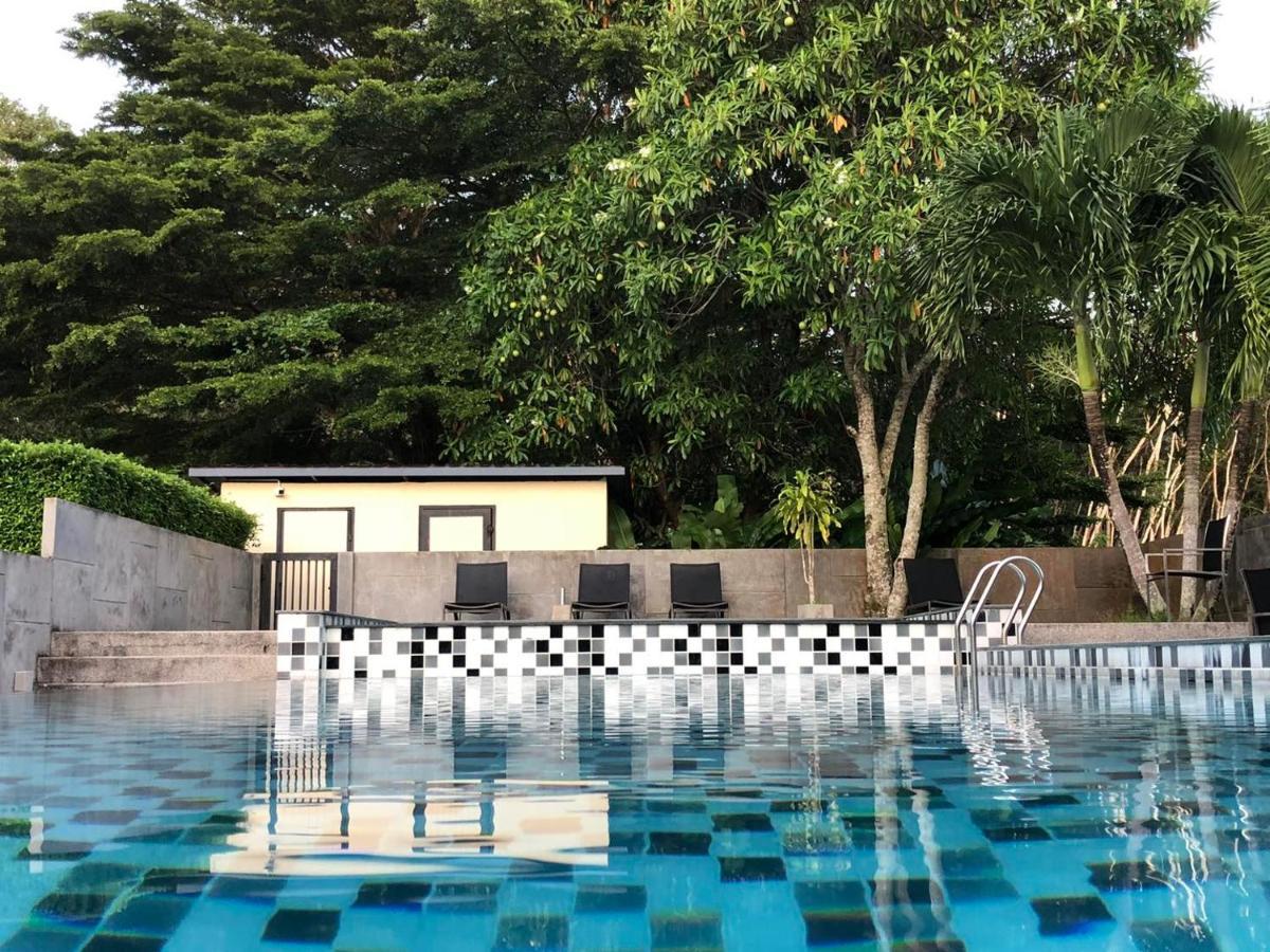 The Rubber Hotel Phuket Thalang Bagian luar foto